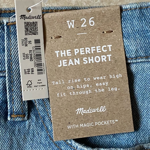 Madewell Pefect Jean Short in Fiore wash. Size 26. 10 1/2” rise, 3” inseam. - Picture 3 of 4